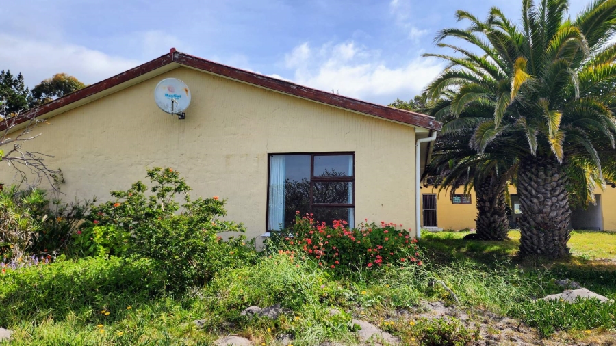 5 Bedroom Property for Sale in Uilenkraalsmond Western Cape